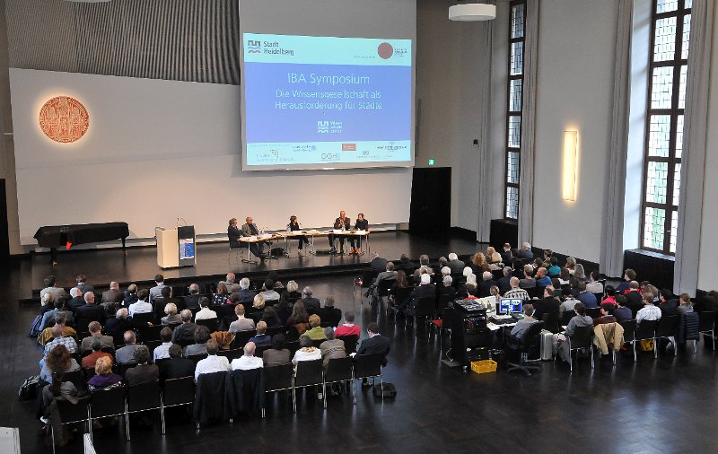 Symposium 001_by_dorn.jpg - Auftakt: IBA-Symposium in der  Neuen Universität Heidelberg (Foto: Dorn)